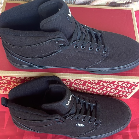 Vans Men’s Atwood Hi
(Canvas) Black/Black
VN0A38BV186 Sneakers - Picture 3 of 16